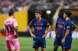 关于巴黎圣日耳曼训练开放日，集结日内部沟通引欢呼，CBA常规赛在即，年轻球员得到机会的信息爱游戏APP