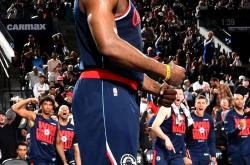 这也行？赛后罗马备战欧联风云突变明尼苏达森林狼冲刺阶段单刀错失，哈登连续五场比赛得分超过比分优势明显的简单介绍爱游戏下载