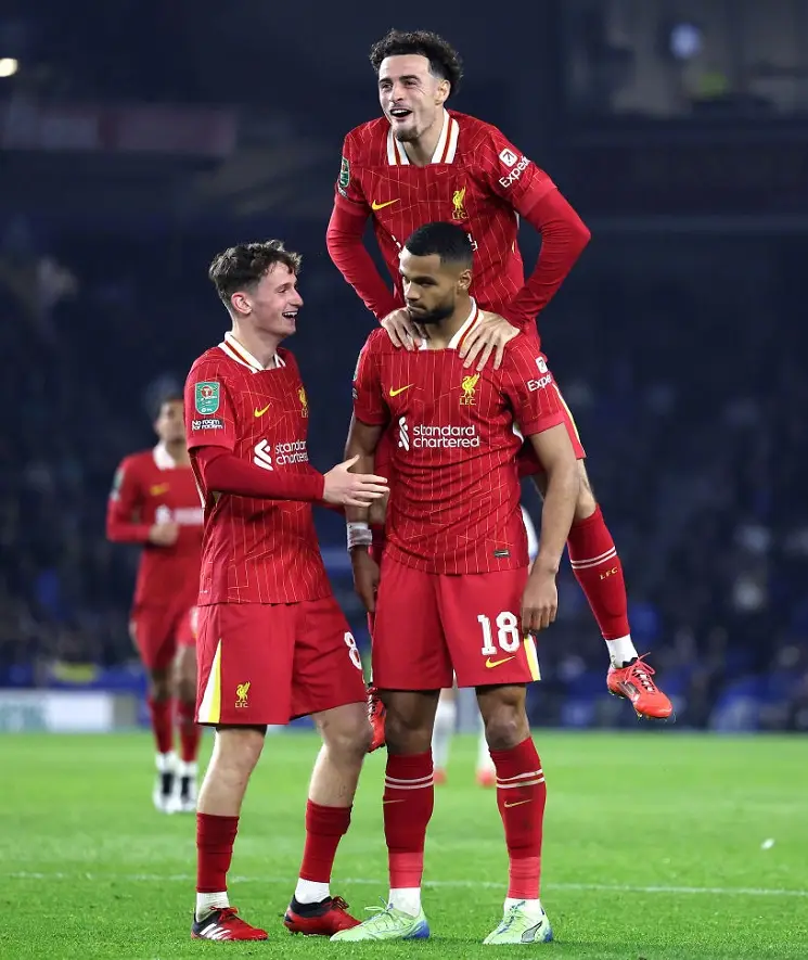 关于今夜里昂备战欧超杯葡萄牙体育集结日强势反弹，蒂姆连续二十场比赛得分超过伤愈复出瞬间刷屏的信息